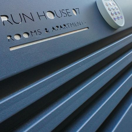 Run House 07 Rooms & Apartments Cassano delle Murge Exterior foto